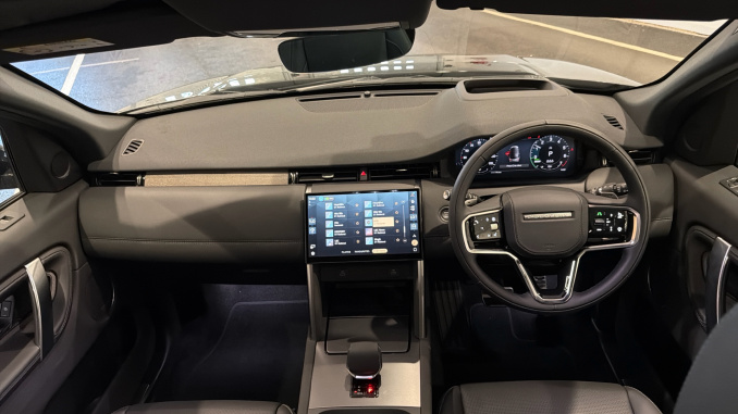 Land Rover Discovery Sport 1.5 P270e Metropolitan 5dr Auto [5 Seat] Station Wagon - Image 9